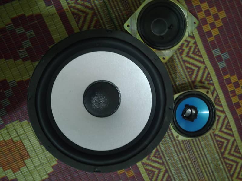three woofer speaker 8