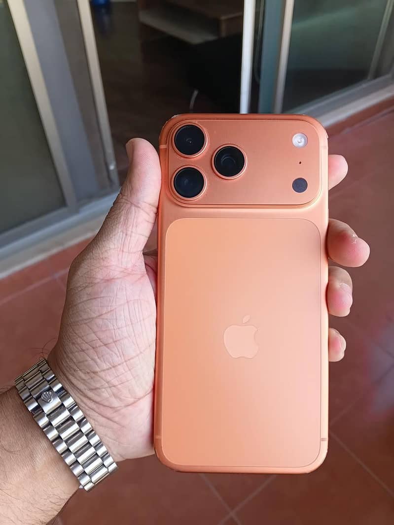 iPhone 17 Pro Max (sim time available) 6