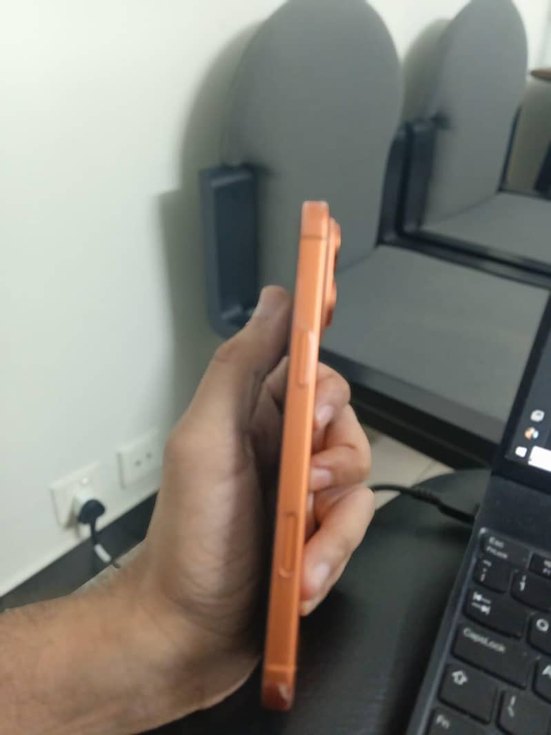 iPhone 17 Pro Max (sim time available) 12