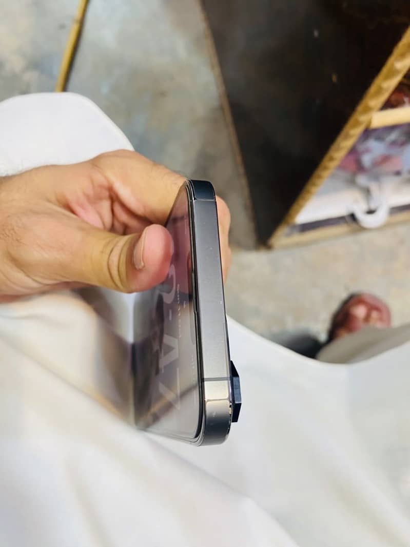 Apple iPhone 13 Pro Max 3