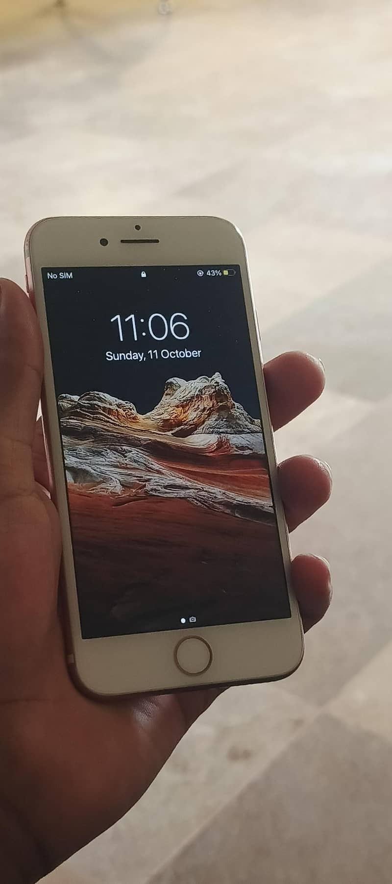 Apple iPhone 7 0