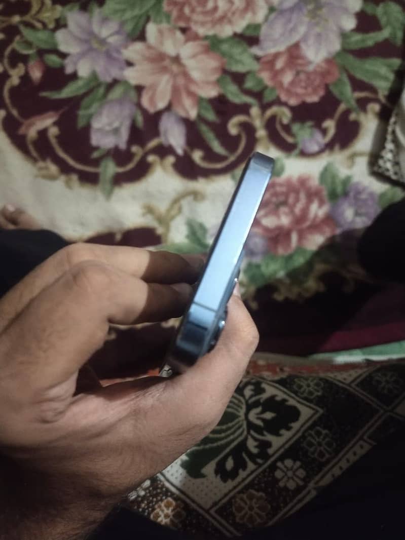 Apple iPhone 13 Pro 3
