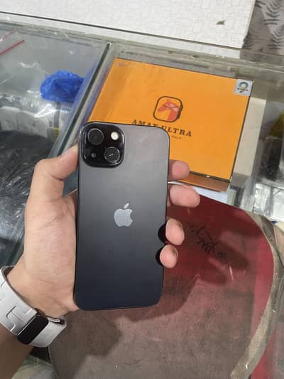 Apple iPhone 13