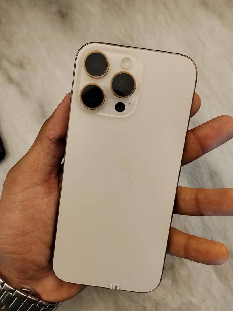 Apple iPhone 16 Pro Max 5