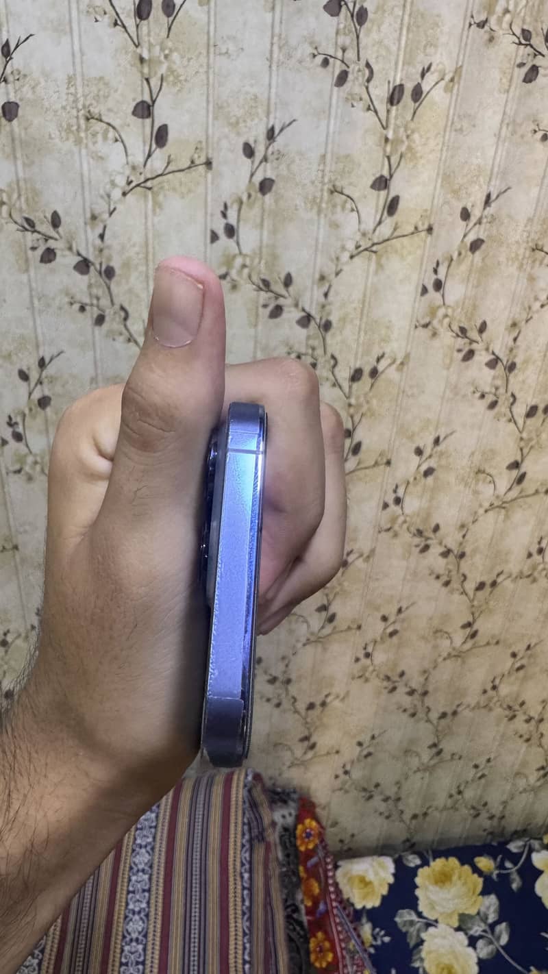Apple iPhone 13 Pro 1