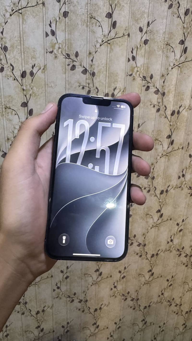 Apple iPhone 13 Pro 4