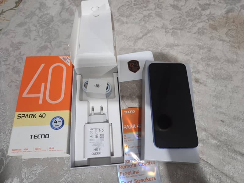 Tecno Spark 40 1