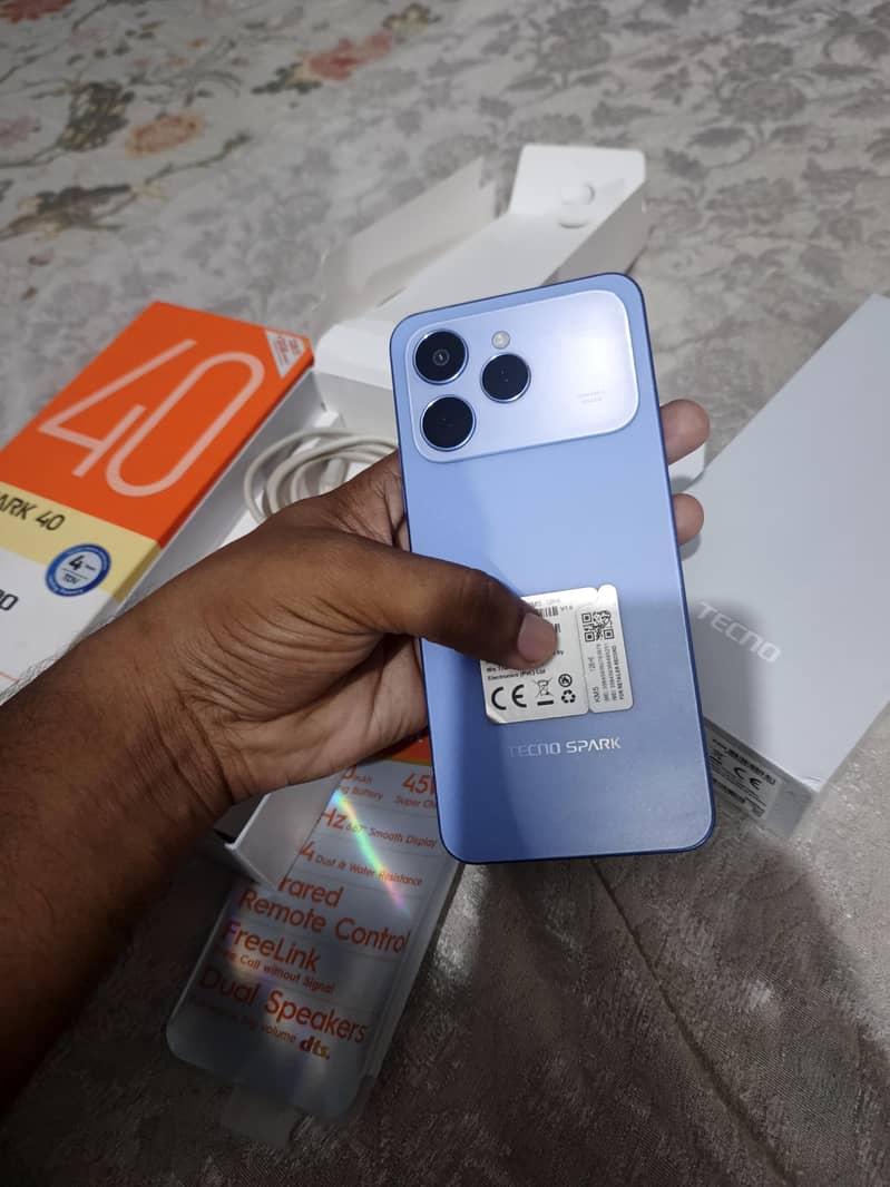 Tecno Spark 40 8