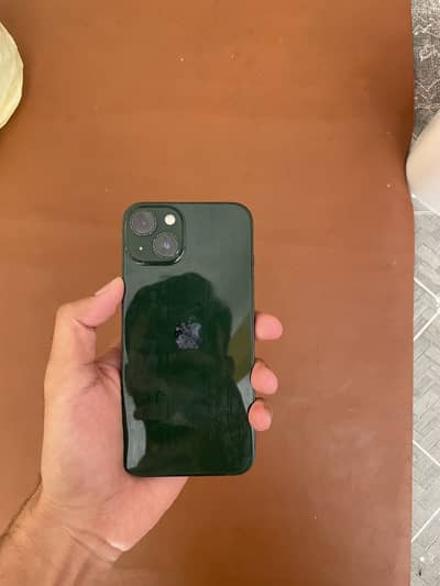 Apple iPhone 13