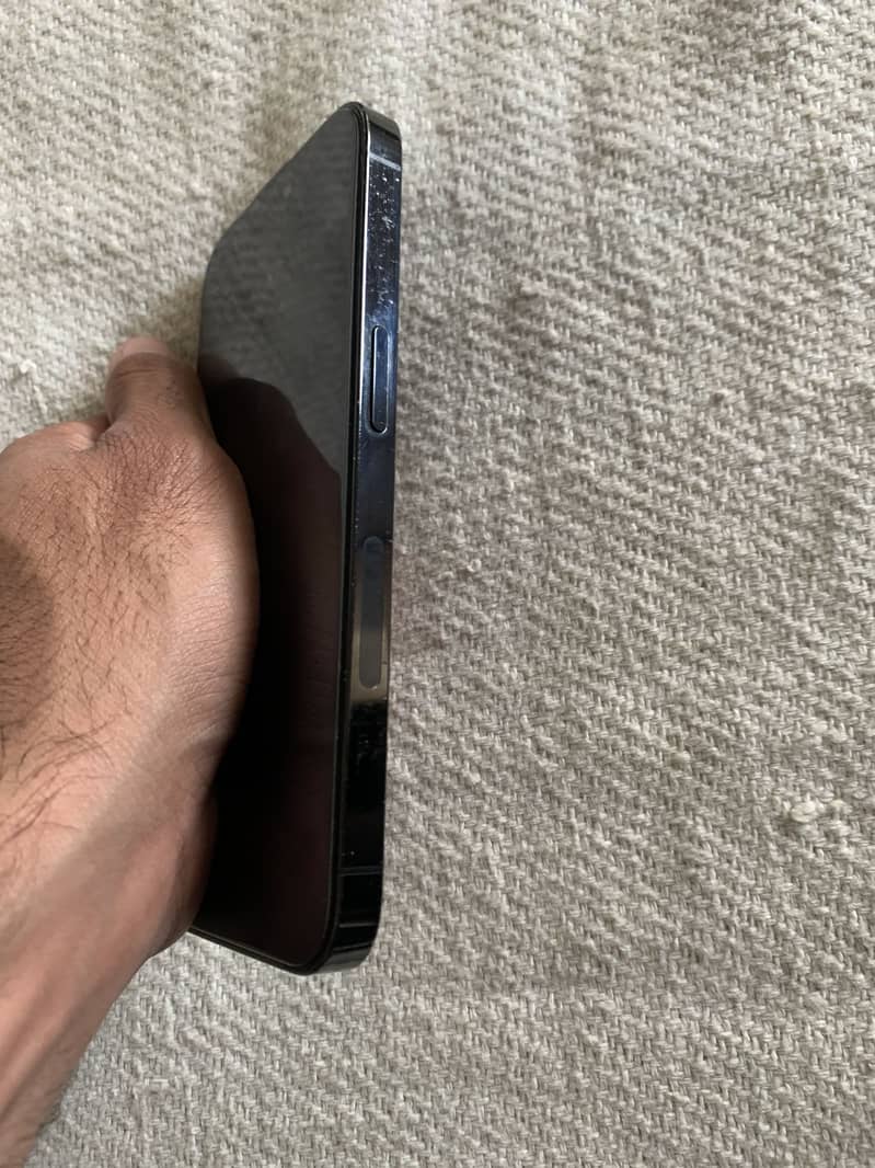 Apple iPhone 14 Pro 3