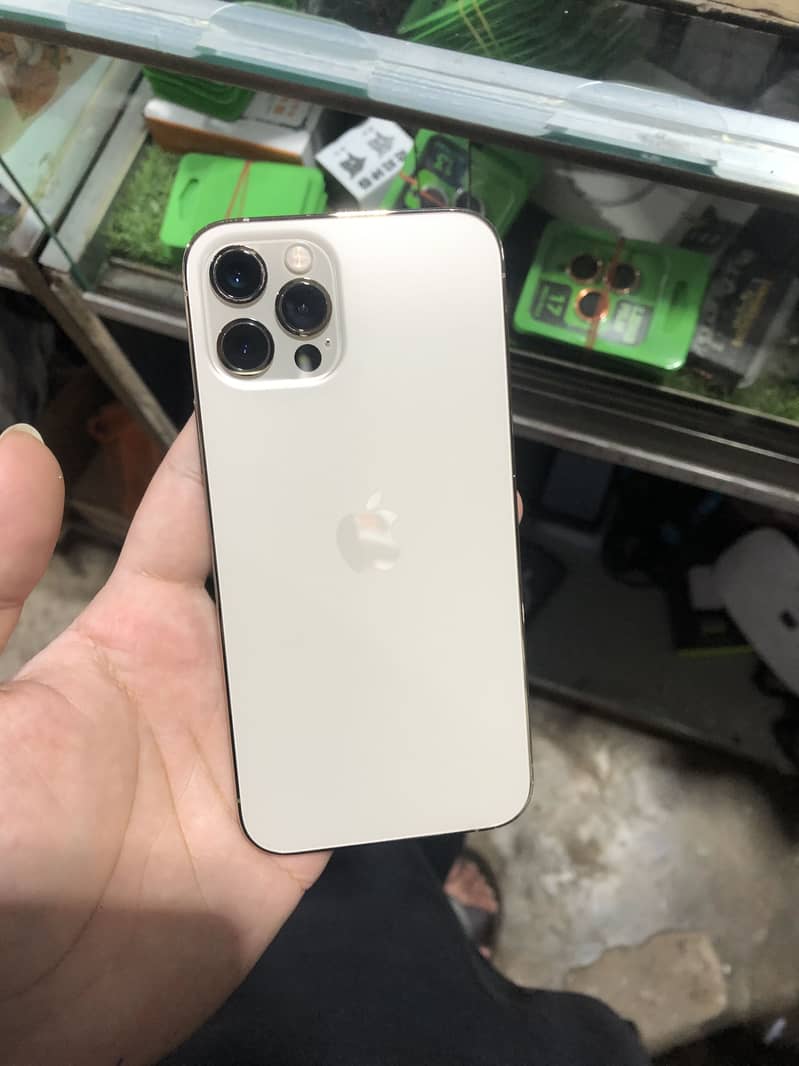 Apple iPhone 12 Pro 0