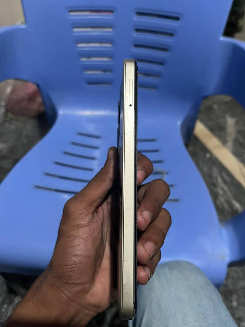 Tecno Spark 20C 4