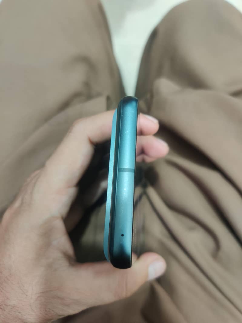 Google Pixel 8 2