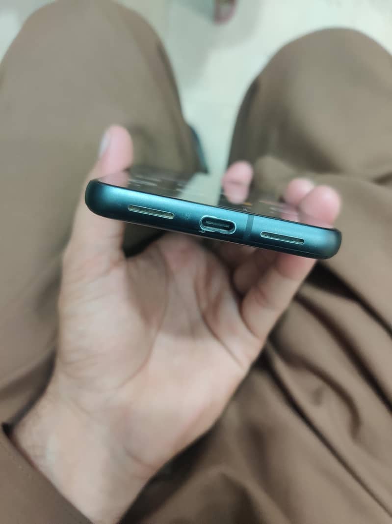 Google Pixel 8 3