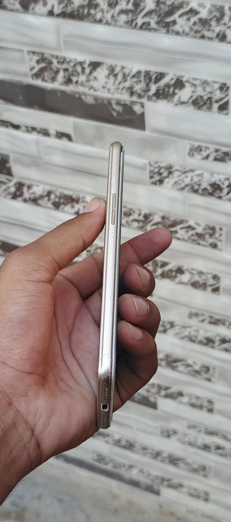 OPPO A37 2