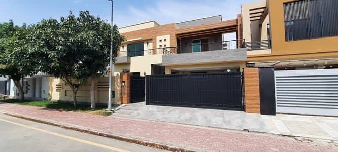one kanal House For Rent In Bahria Town Lahore | Prime Location