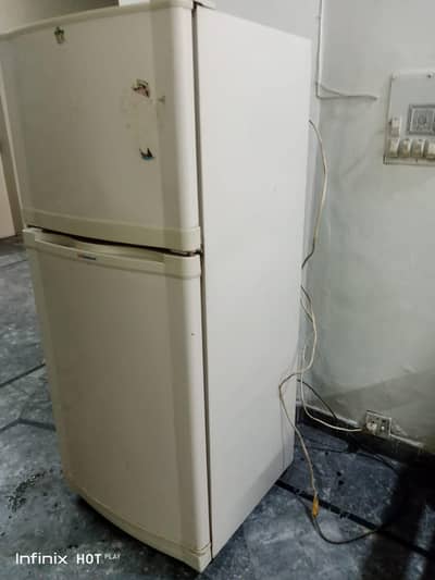 Fridge in lush condition for sale