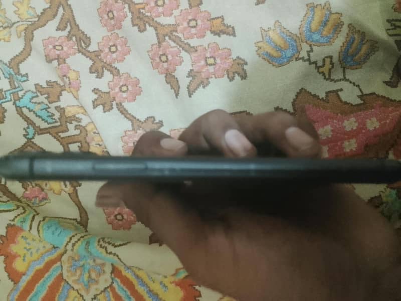 Apple iPhone 11 3