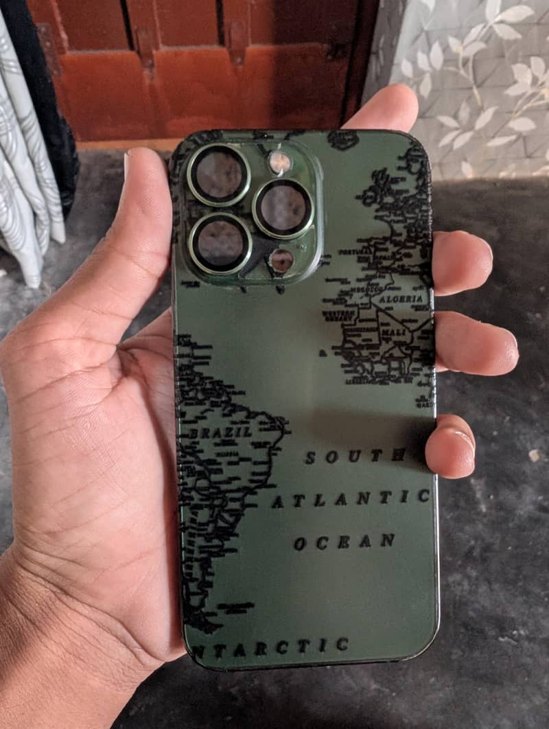 Apple iPhone 13 Pro 0