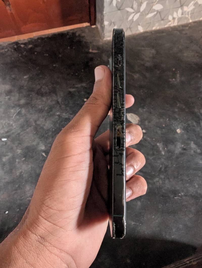 Apple iPhone 13 Pro 3