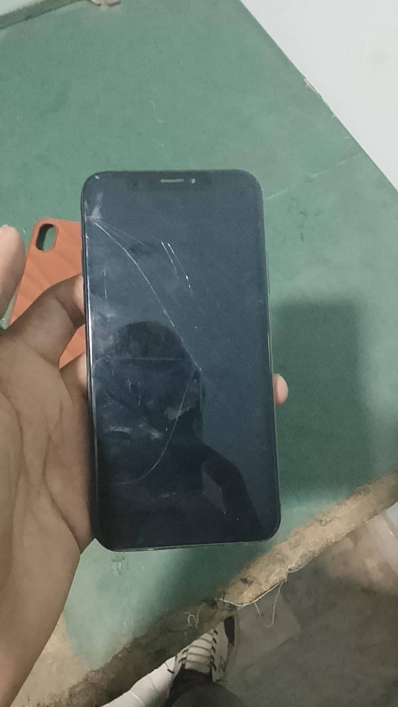 Apple iPhone X 3