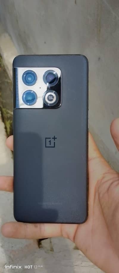 One Plus 10 Pro
