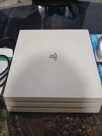 PS4 Pro 1 Tb jail break used