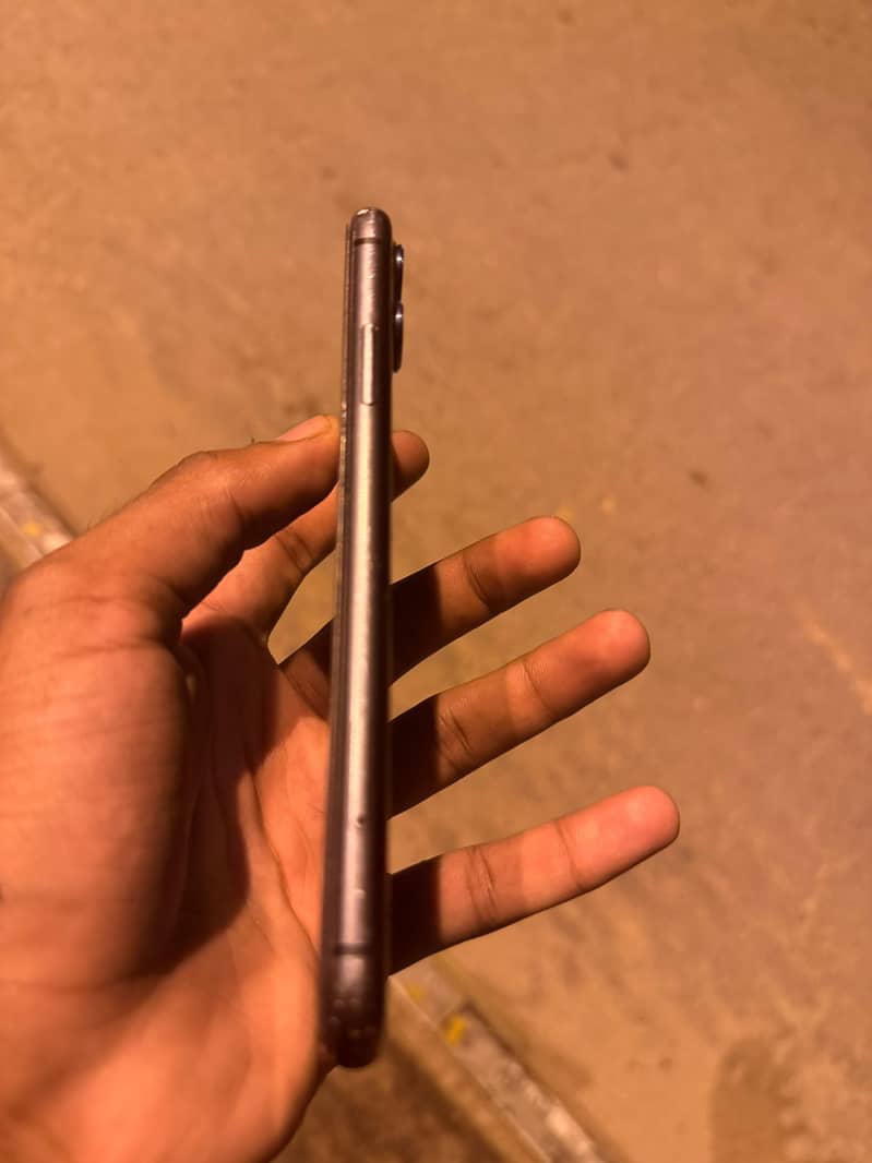 Apple iPhone 11 2
