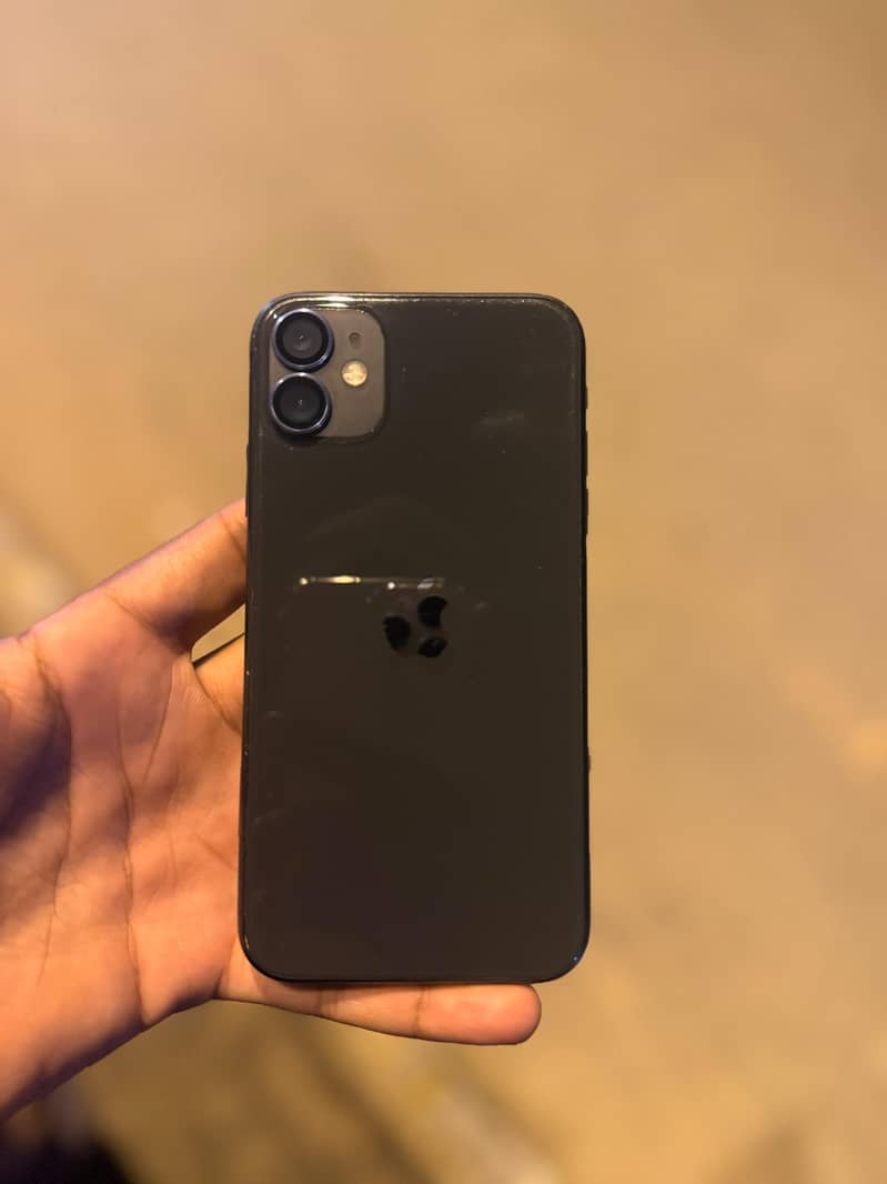 Apple iPhone 11 3