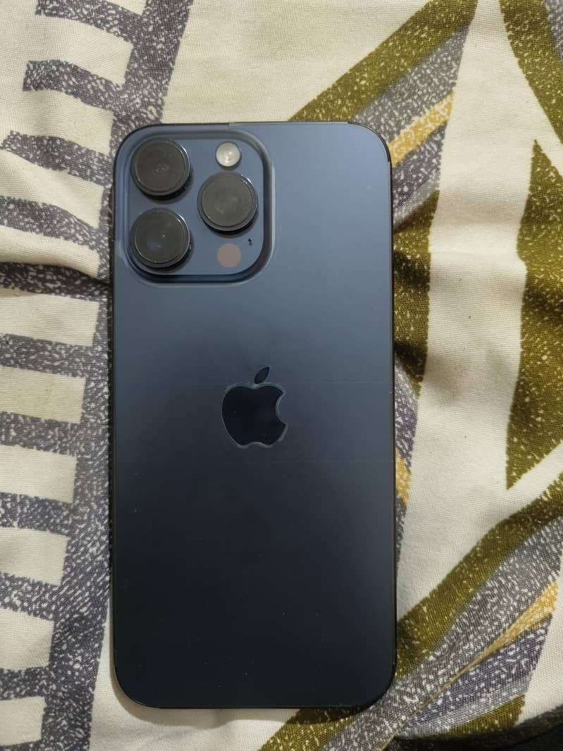 Apple iphone 15 pro max 2
