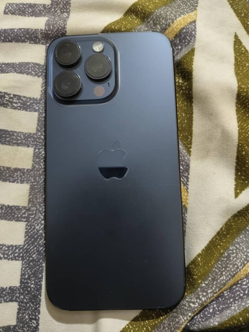 Apple iphone 15 pro max 3