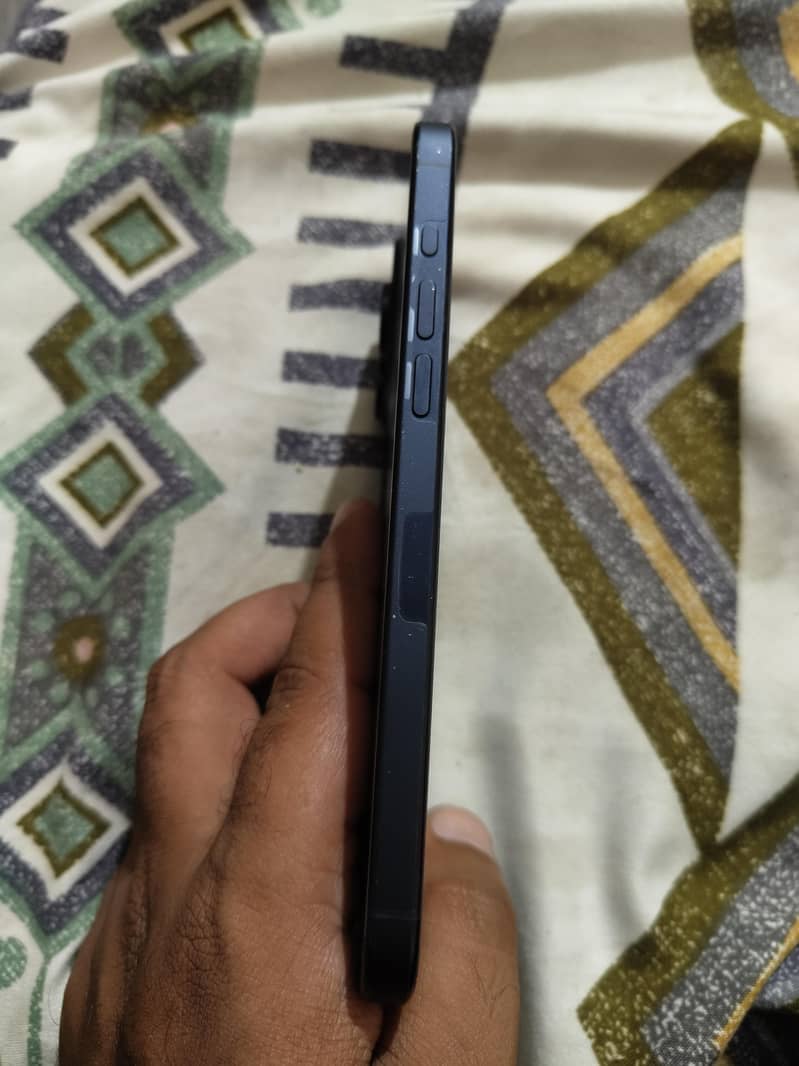 Apple iphone 15 pro max 4