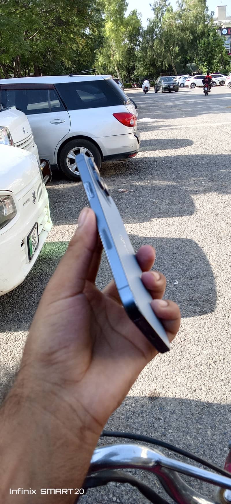 Apple iPhone 13 Pro Max 2