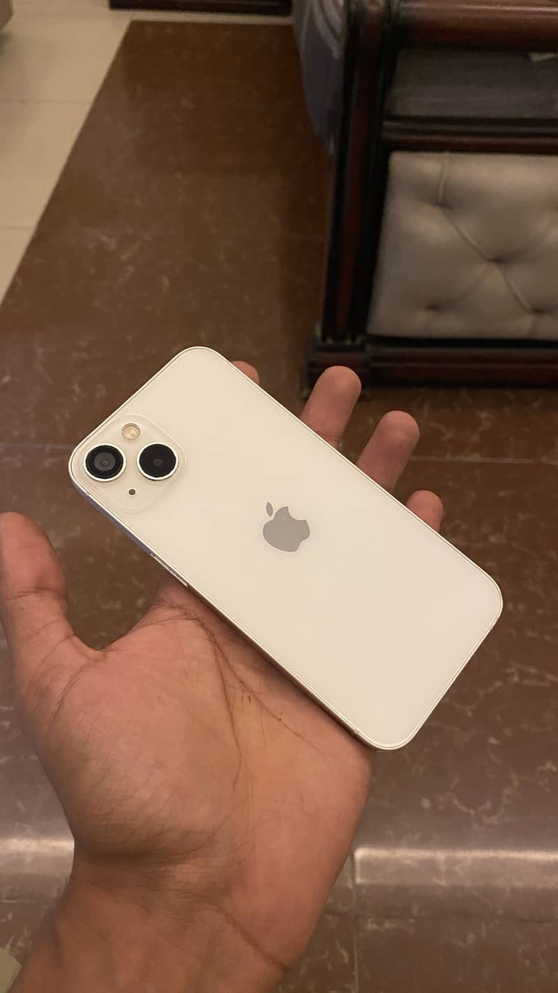 Apple iPhone 13 2