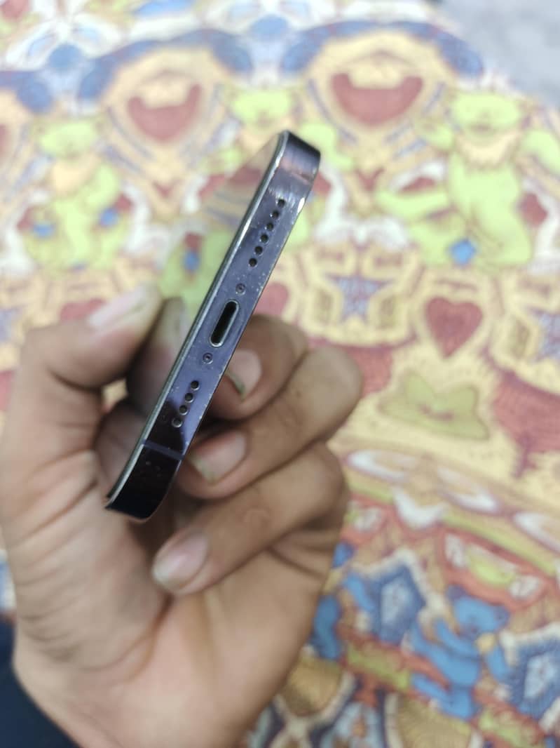 Apple iPhone 14 Pro Max 1