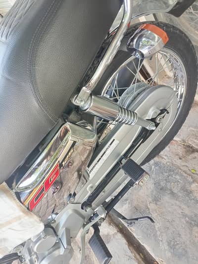 Honda CG 125 special edition 24/25 model  10/10 condition 1 hand used