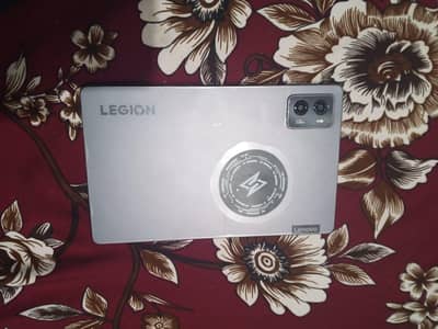 Lenovo legion y700