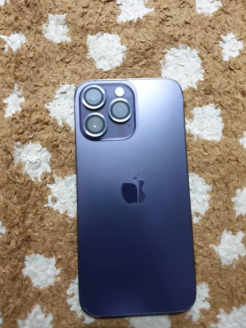 Apple iPhone 14 Pro Max 1