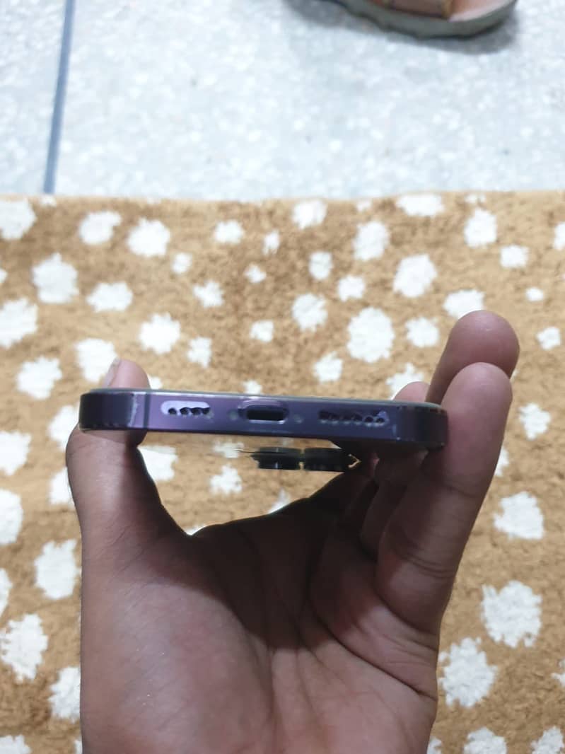 Apple iPhone 14 Pro Max 4