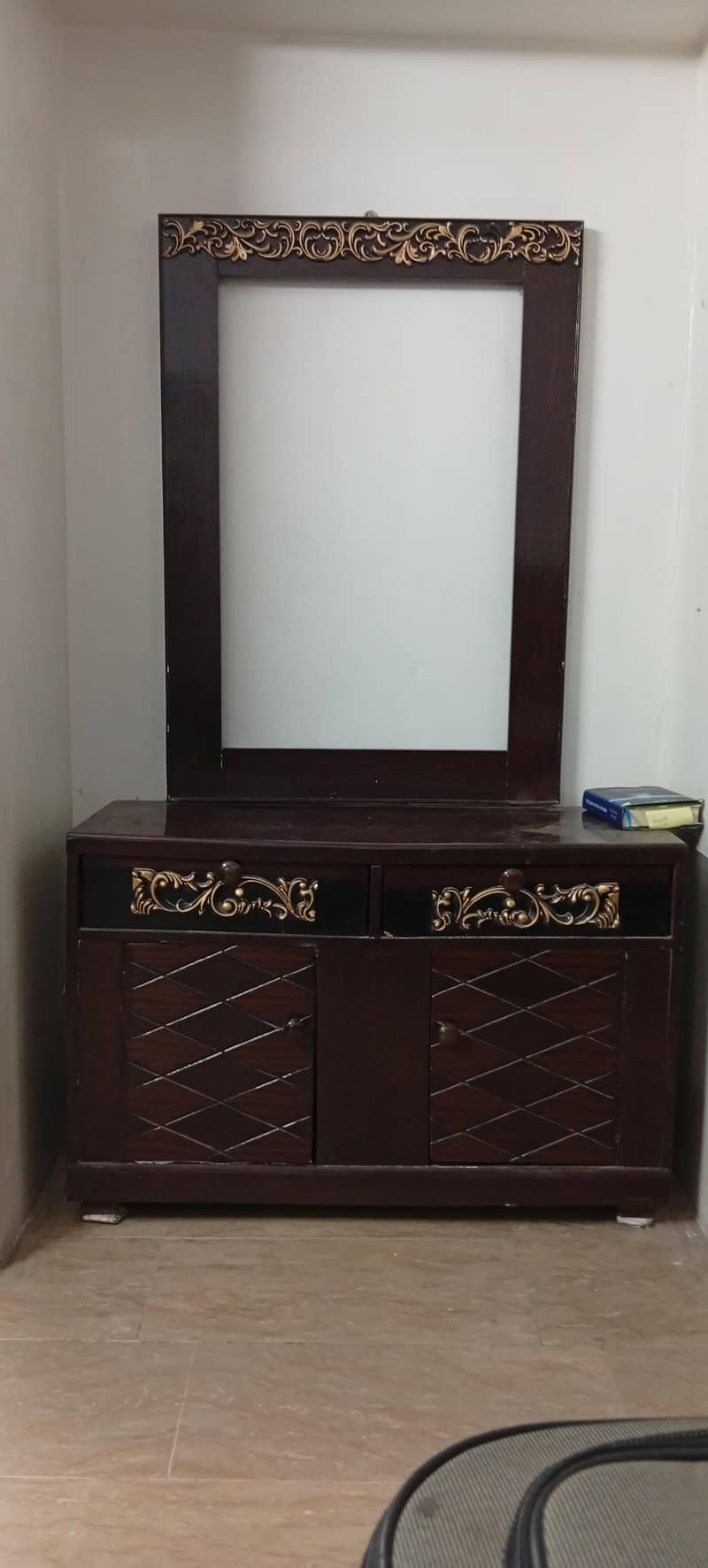 bed with side tables and dressing table 2