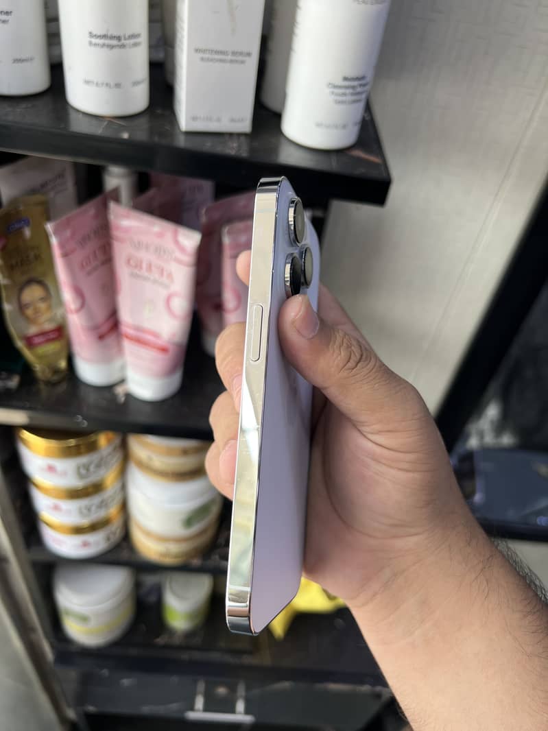 Apple iPhone 14 Pro 4