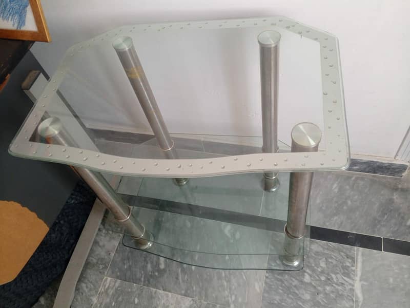 TV table 3
