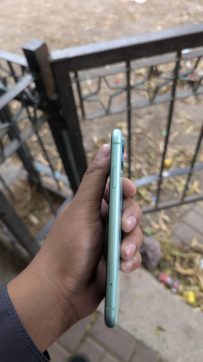 Apple iPhone 11 2