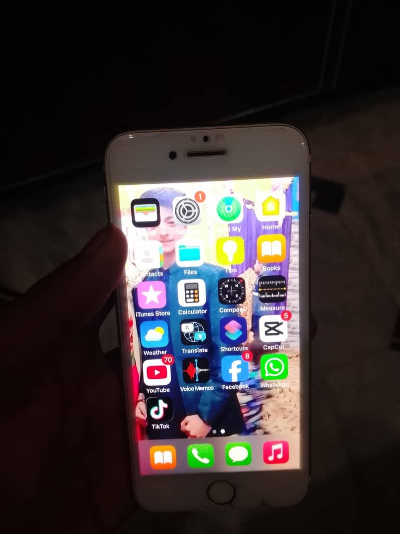 Apple iPhone 7 3