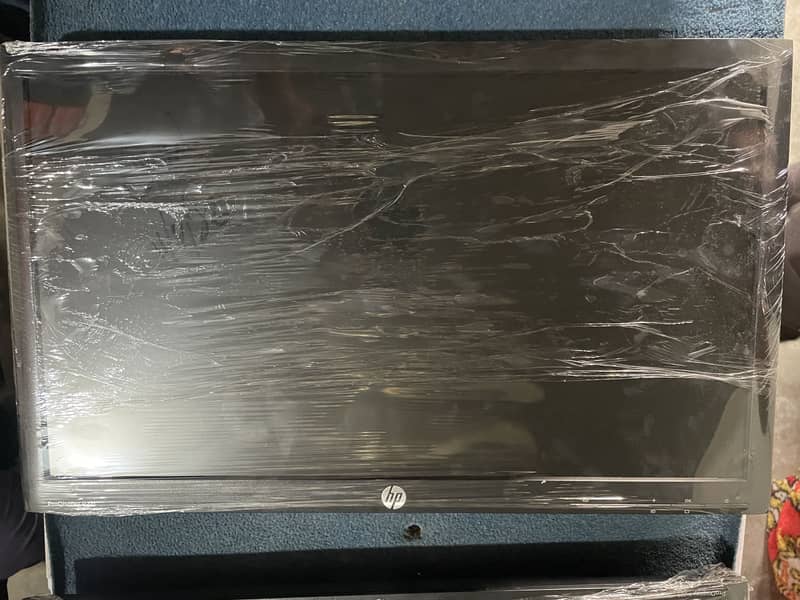Hp borderless and border lcd 1