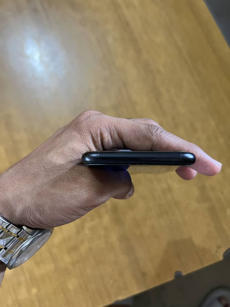 Apple iPhone SE 6