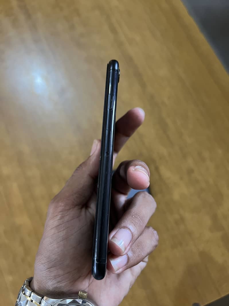 Apple iPhone SE 8