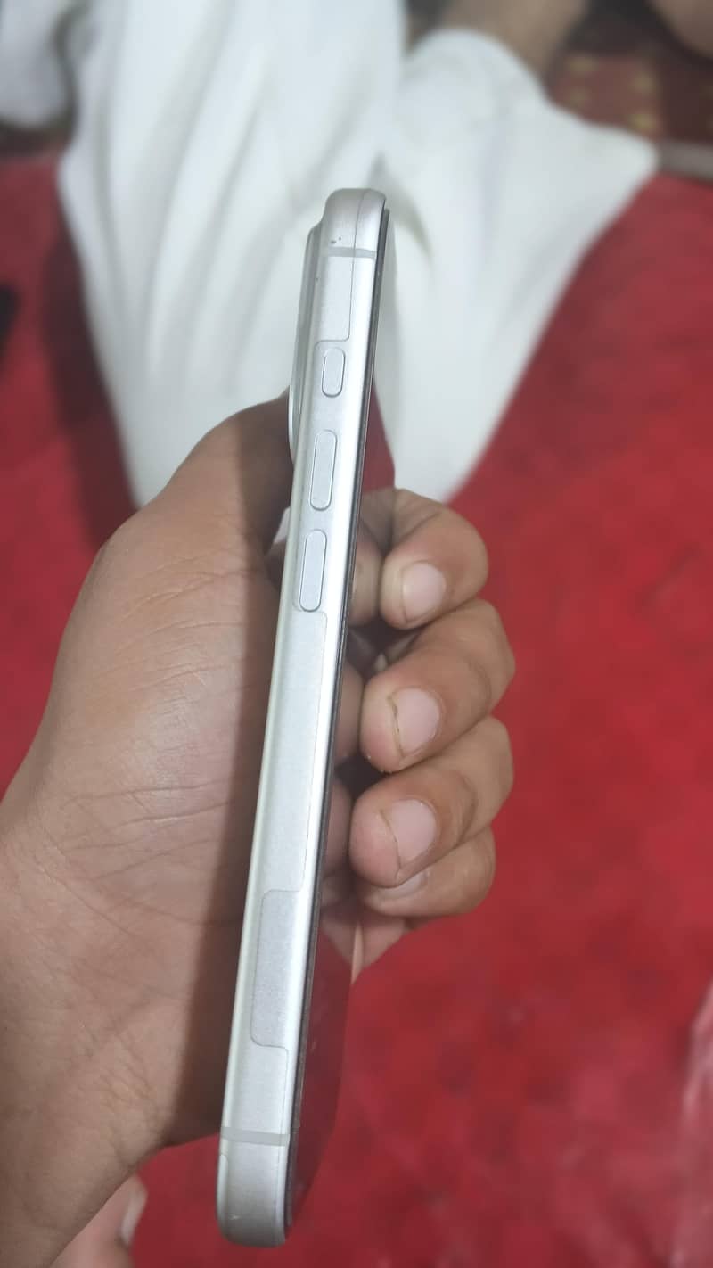 Apple iPhone 17 Pro 4