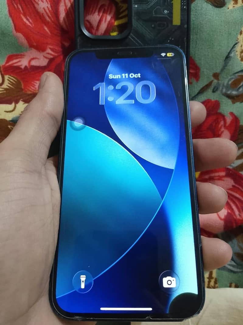 Apple iPhone 12 3
