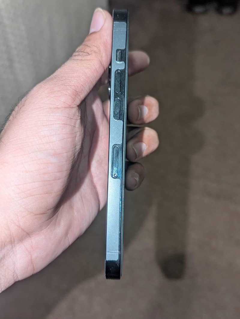 Apple iPhone 14 Pro 4